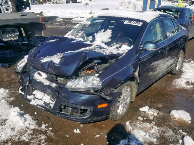 3VWAL7AJ4AM060046 - 2010 VOLKSWAGEN JETTA TDI BLUE photo 2