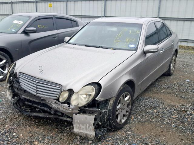 WDBUF65J94A454797 - 2004 MERCEDES-BENZ E 320 GRAY photo 2