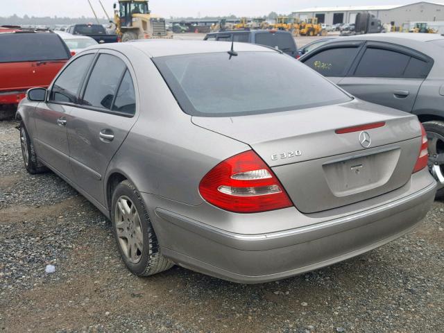 WDBUF65J94A454797 - 2004 MERCEDES-BENZ E 320 GRAY photo 3