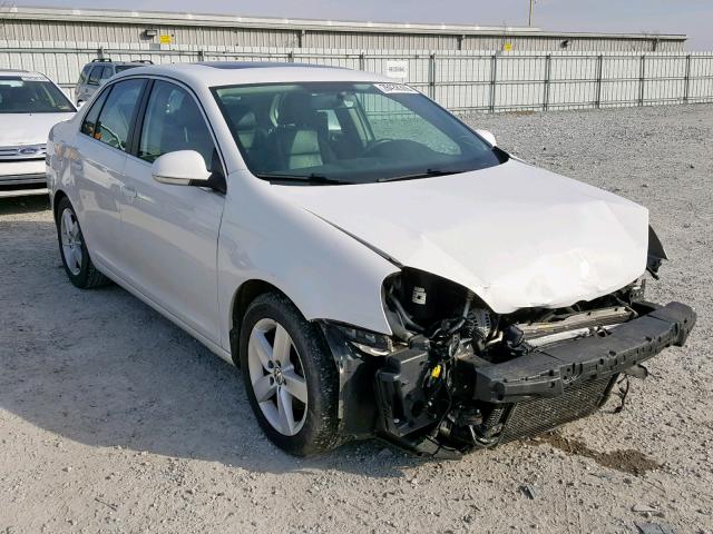 3VWRL7AJ5AM159378 - 2010 VOLKSWAGEN JETTA TDI WHITE photo 1