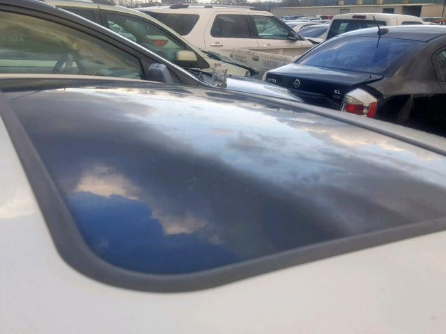1LNHM87A41Y698423 - 2001 LINCOLN LS WHITE photo 9