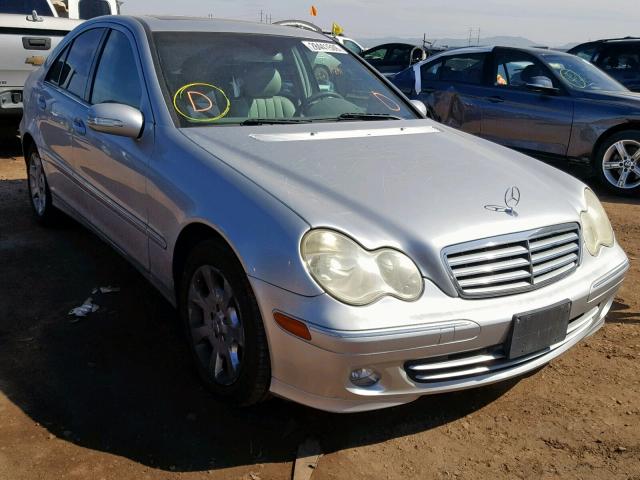 WDBRF61J85F580732 - 2005 MERCEDES-BENZ C 240 SILVER photo 1