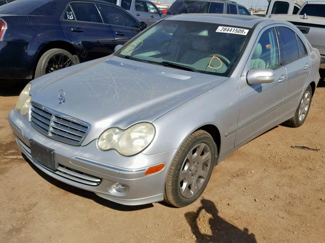 WDBRF61J85F580732 - 2005 MERCEDES-BENZ C 240 SILVER photo 2