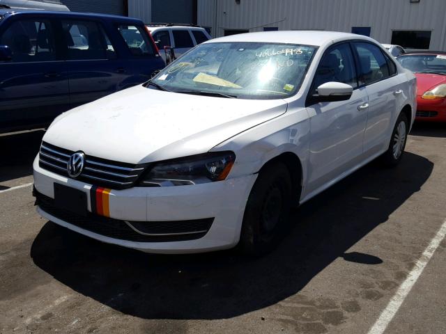 1VWAP7A33EC010574 - 2014 VOLKSWAGEN PASSAT S WHITE photo 2