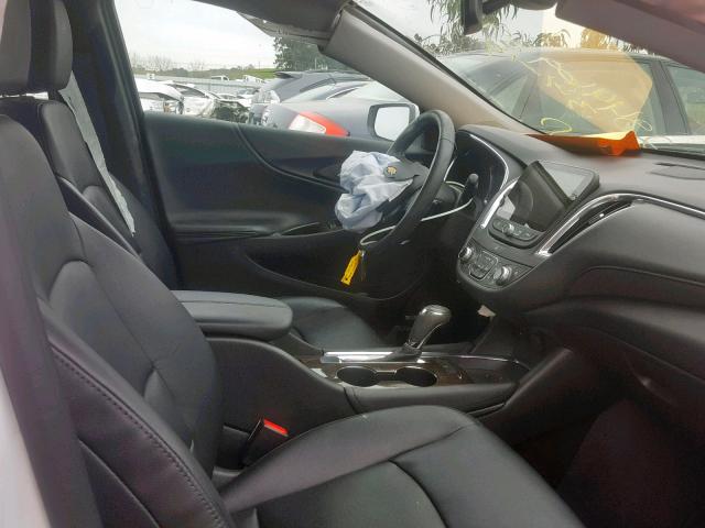 1G1ZH5SX8HF125935 - 2017 CHEVROLET MALIBU PRE WHITE photo 5