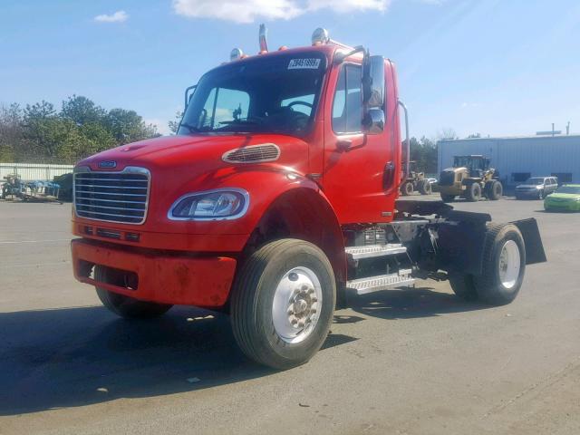 1FUBCYDJ46HW80392 - 2006 FREIGHTLINER M2 106 MED RED photo 2