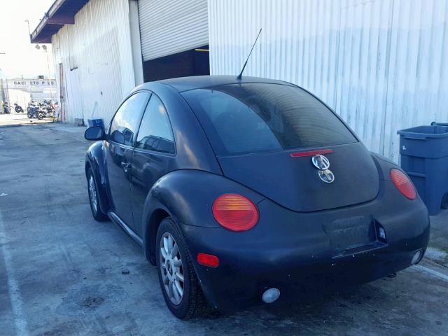 3VWBK21C62M413013 - 2002 VOLKSWAGEN NEW BEETLE Schwarz Foto 3