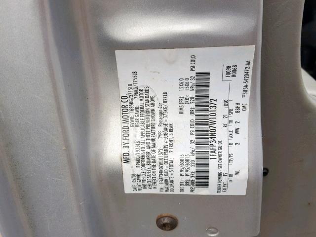 1FAFP34N07W101372 - 2007 FORD FOCUS ZX4 SILVER photo 10