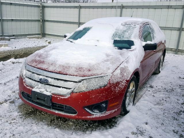 3FAHP0GA0AR111491 - 2010 FORD FUSION S RED photo 2