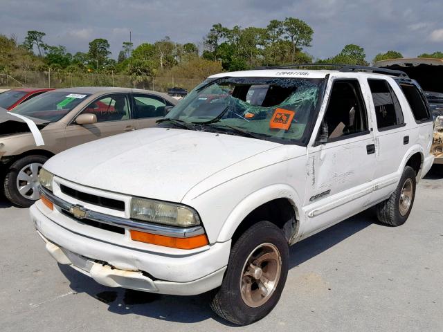 1GNCS13W52K142260 - 2002 CHEVROLET BLAZER WHITE photo 2