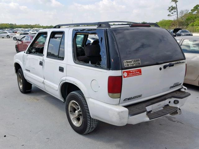 1GNCS13W52K142260 - 2002 CHEVROLET BLAZER WHITE photo 3