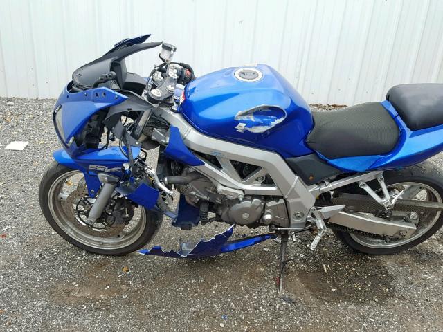 JS1VP53A542102403 - 2004 SUZUKI SV650 BLUE photo 9