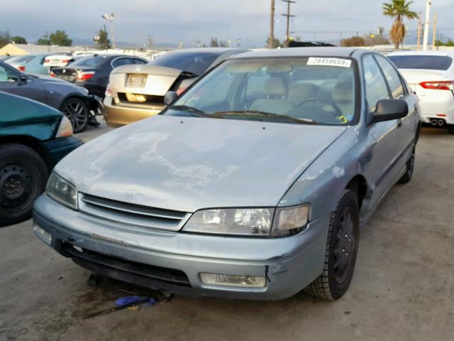 1HGCD5611RA076446 - 1994 HONDA ACCORD DX BLUE photo 2