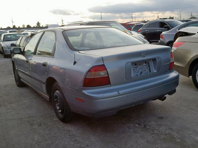 1HGCD5611RA076446 - 1994 HONDA ACCORD DX BLUE photo 3