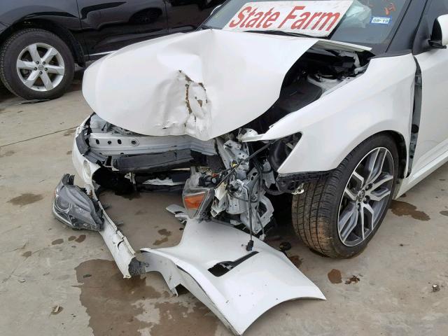 JTKJF5C74F3090214 - 2015 TOYOTA SCION TC WHITE photo 9