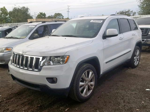 1C4RJEAG1DC650862 - 2013 JEEP GRAND CHER WHITE photo 2