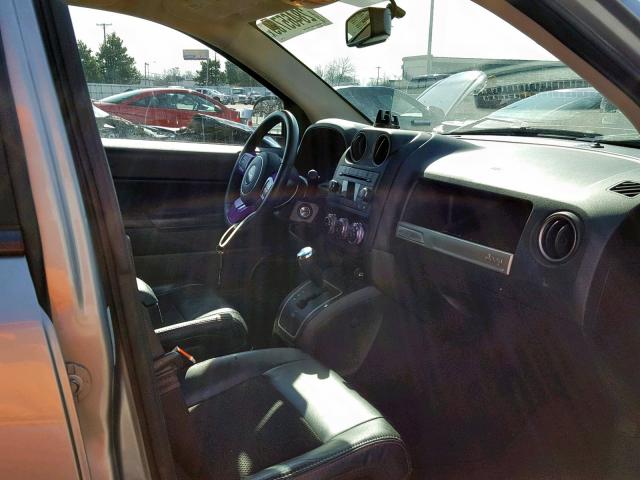 1C4NJCBB0GD785349 - 2016 JEEP COMPASS SP 银色 照片 5