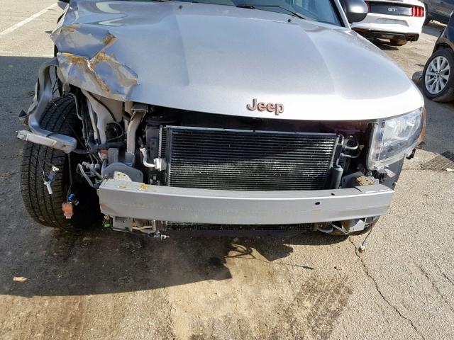 1C4NJCBB0GD785349 - 2016 JEEP COMPASS SP 银色 照片 9