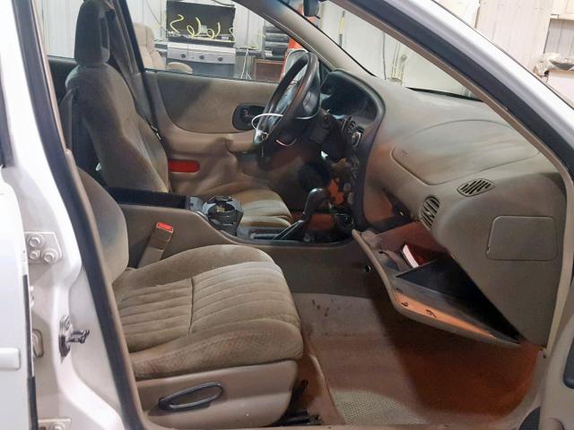 1G2WK52J21F168720 - 2001 PONTIAC GRAND PRIX WHITE photo 5