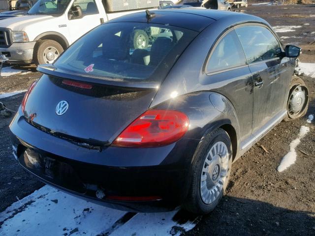 3VWJ17AT6EM637088 - 2014 VOLKSWAGEN BEETLE BLACK photo 4