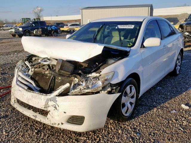 4T1BF3EK3AU560507 - 2010 TOYOTA CAMRY LE A WHITE photo 2