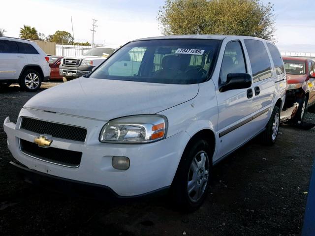 1GNDV23W88D122454 - 2008 CHEVROLET UPLANDER L WHITE photo 2