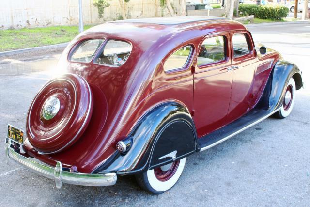 00000000000C12943 - 1935 CHRYSLER AIRFLOW BURGUNDY photo 4