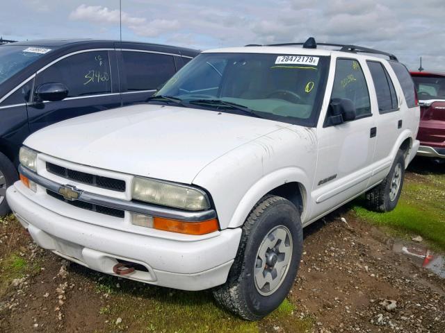 1GNDT13X44K166790 - 2004 CHEVROLET BLAZER WHITE photo 2