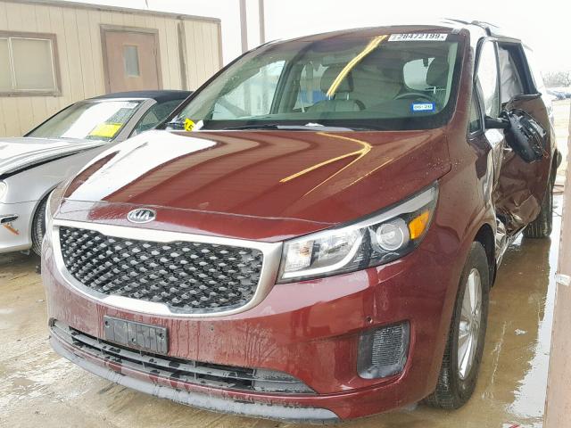 KNDMB5C17J6424531 - 2018 KIA SEDONA LX MAROON photo 2