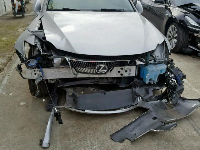 JTHBK262972035981 - 2007 LEXUS IS 250 SILVER photo 9