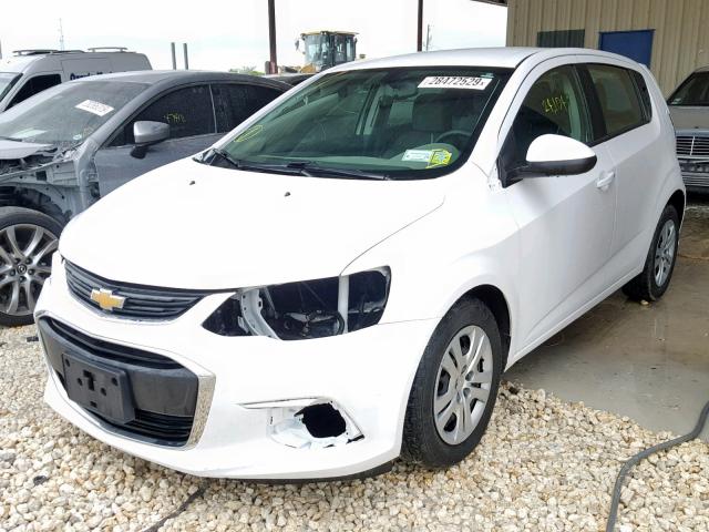 1G1JG6SH6H4152934 - 2017 CHEVROLET SONIC WHITE photo 2