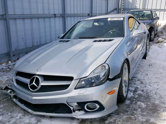 WDBSK7BA9BF162421 - 2011 MERCEDES-BENZ SL 550 GRAY photo 2