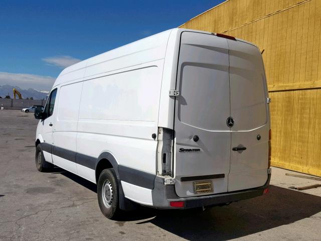 WD3PE8CC7A5443569 - 2010 MERCEDES-BENZ SPRINTER 2 WHITE photo 3