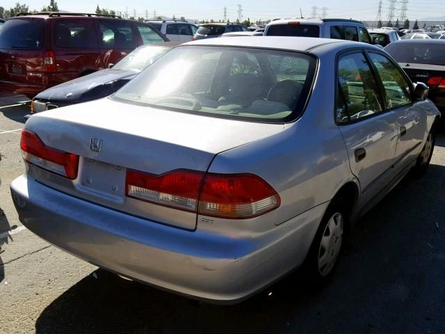 JHMCF86441C000747 - 2001 HONDA ACCORD DX SILVER photo 4