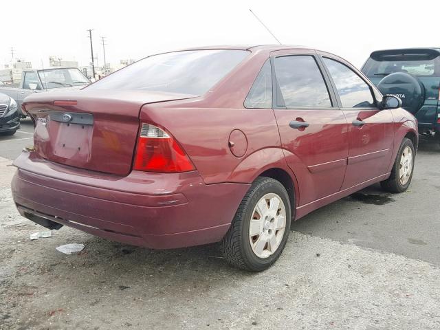 1FAFP34NX7W103369 - 2007 FORD FOCUS ZX4 MAROON photo 4