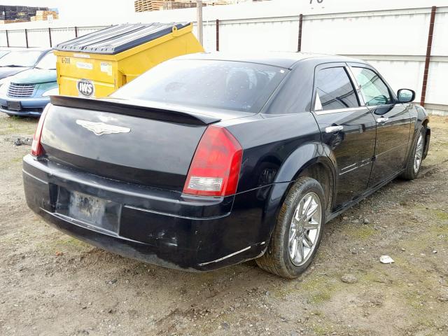 2C3JA43R95H689773 - 2005 CHRYSLER 300 BLACK photo 4