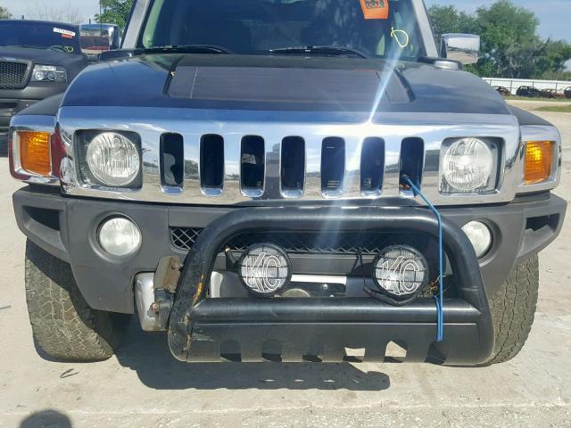 5GTEN13E898108961 - 2009 HUMMER H3 BLACK photo 9