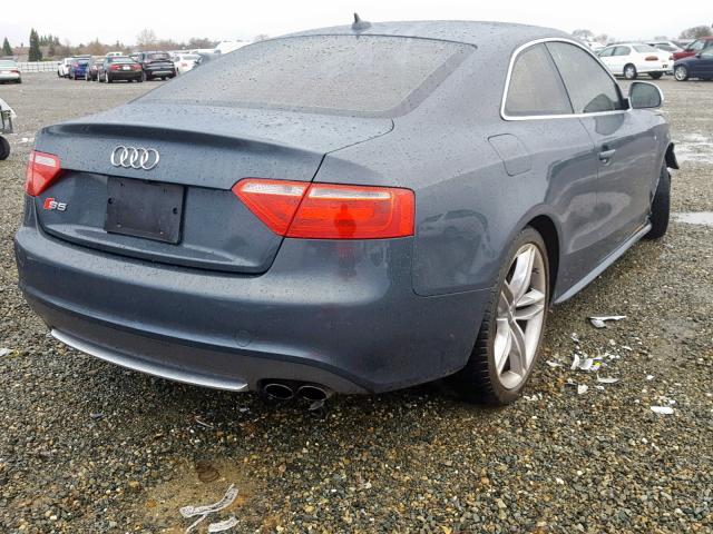 WAURV78T59A032074 - 2009 AUDI S5 QUATTRO GRAY photo 4