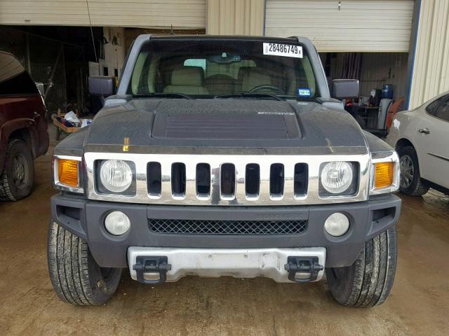 5GTEN13E998102389 - 2009 HUMMER H3 GRAY photo 9