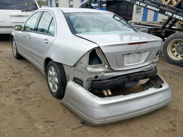 WDBRF61J54F540638 - 2004 MERCEDES-BENZ C 240 SILVER photo 3