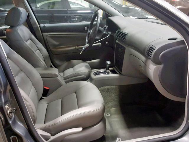 WVWCE63B55E111880 - 2005 VOLKSWAGEN PASSAT GLS GRAY photo 5