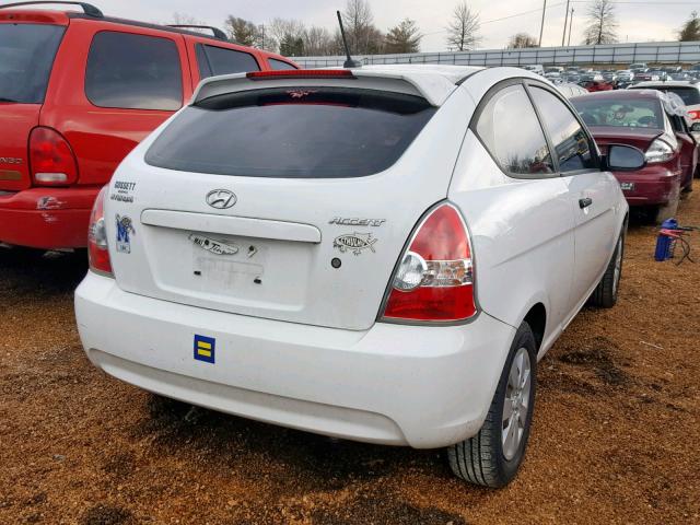 KMHCM36C79U134834 - 2009 HYUNDAI ACCENT GS WHITE photo 4