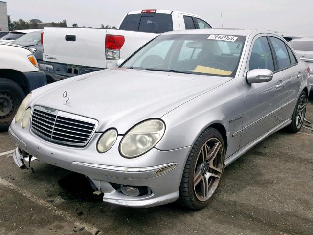 WDBUF76J34A435425 - 2004 MERCEDES-BENZ E 55 AMG SILVER photo 2