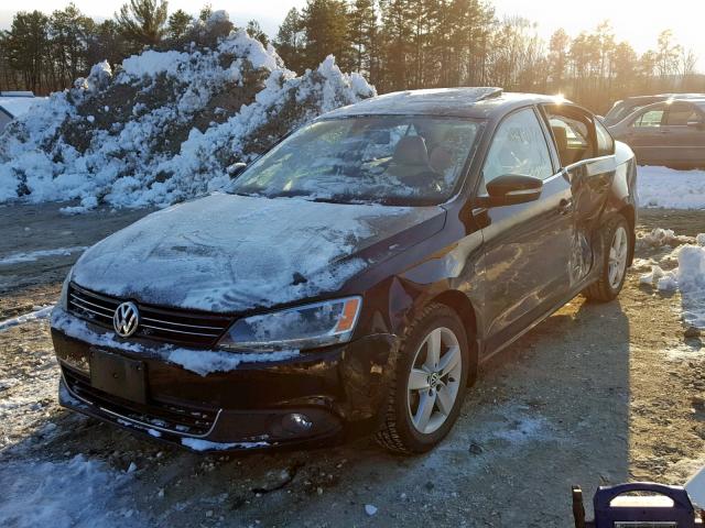 3VWLL7AJ7BM099353 - 2011 VOLKSWAGEN JETTA TDI BLACK photo 2