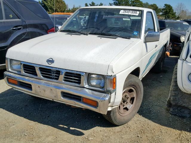 1N6SD16S2RC319758 - 1994 NISSAN TRUCK KING WHITE photo 2