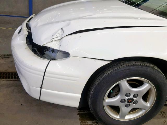1G2WK52J32F212726 - 2002 PONTIAC GRAND PRIX 白色 照片 9