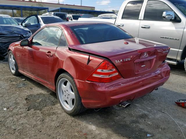 WDBKK65F61F195019 - 2001 MERCEDES-BENZ SLK 320 RED photo 3