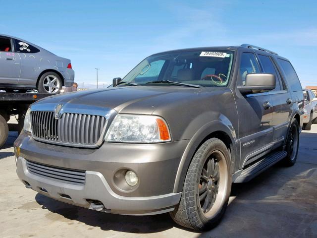 5LMFU27R04LJ11093 - 2004 LINCOLN NAVIGATOR CHARCOAL photo 2