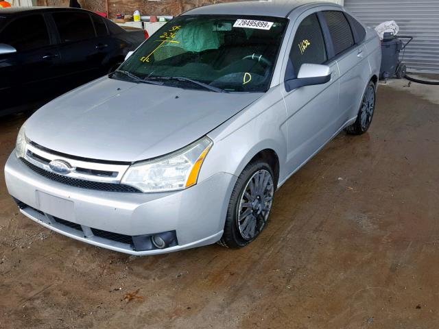 1FAHP36NX9W196256 - 2009 FORD FOCUS SES SILVER photo 2