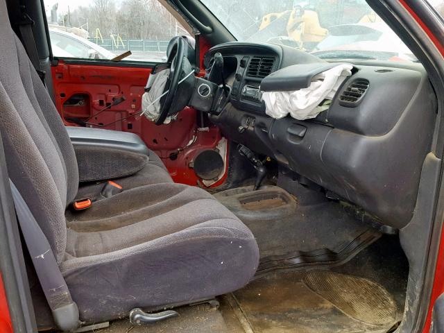 1B7GG2AN3YS788711 - 2000 DODGE DAKOTA QUA RED photo 5